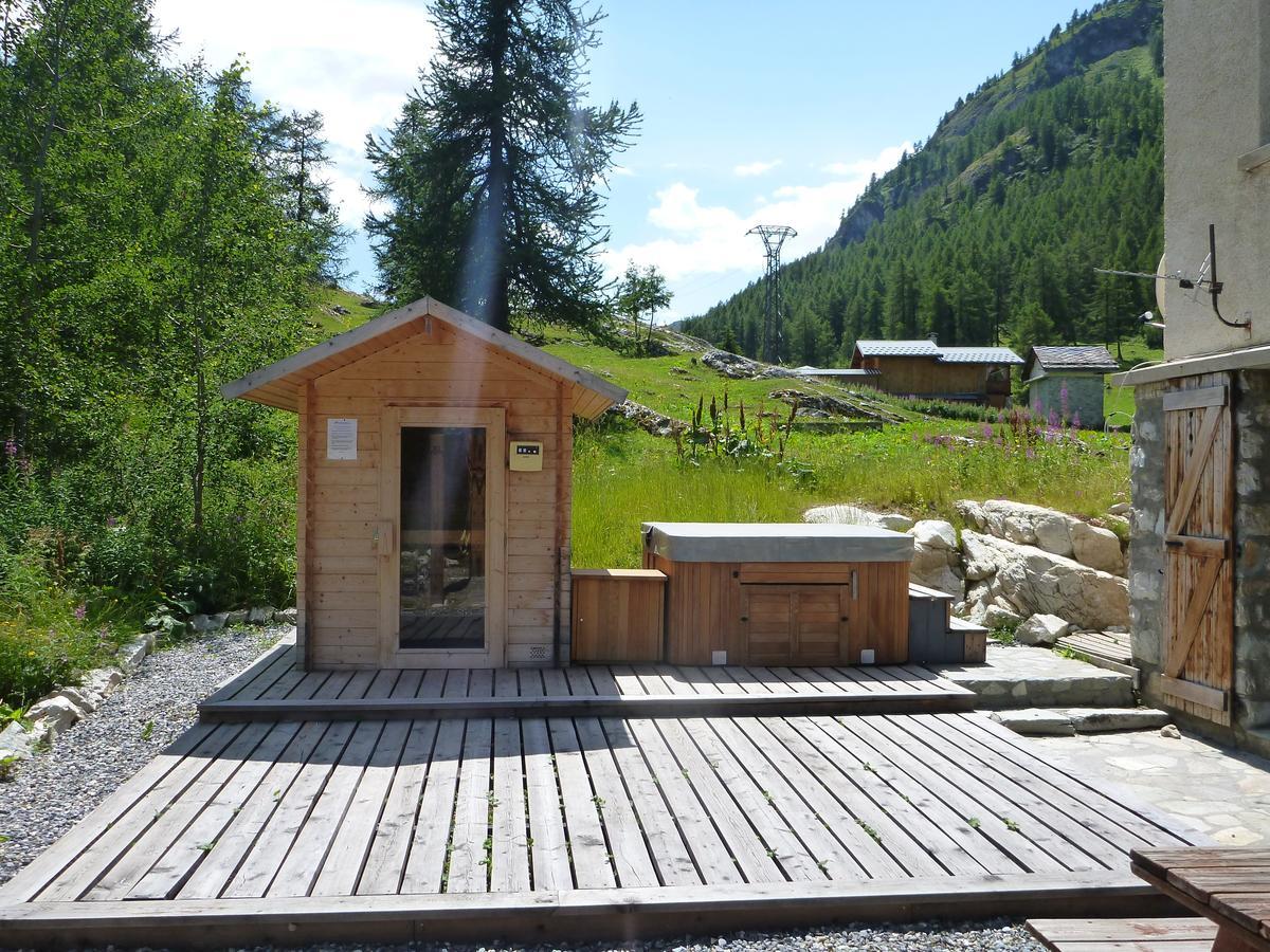 مبيت وإفطار تينْيِ Chalet Les Melezes المظهر الخارجي الصورة